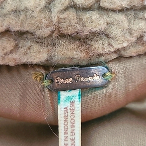 FREE PEOPLE So Soft Faux Shearling Sherpa Teddy Coat JACKET BROWN Womens Size M - Picture 16 of 17